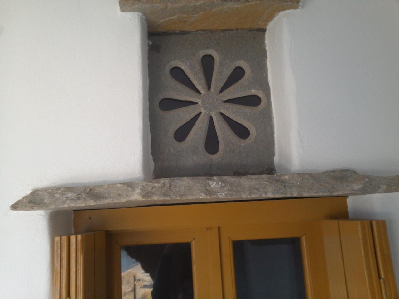 Parodosiako Diamerisma Rochari Platia  Exterior photo
